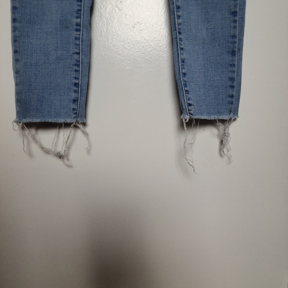 LEVIS 721 HIGH RISE SKINNY - Picture 2 of 5